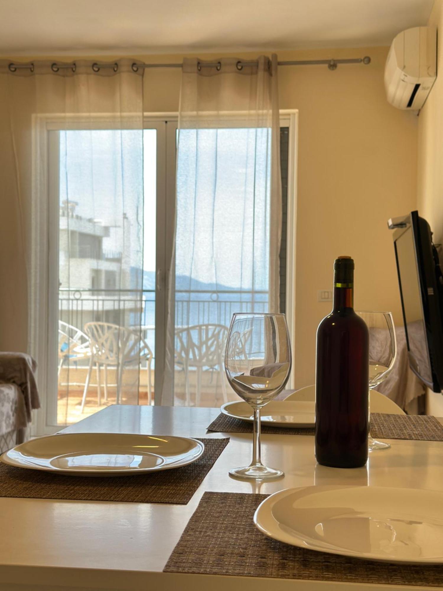 White Sea View Residence 2 Sarande Exterior photo